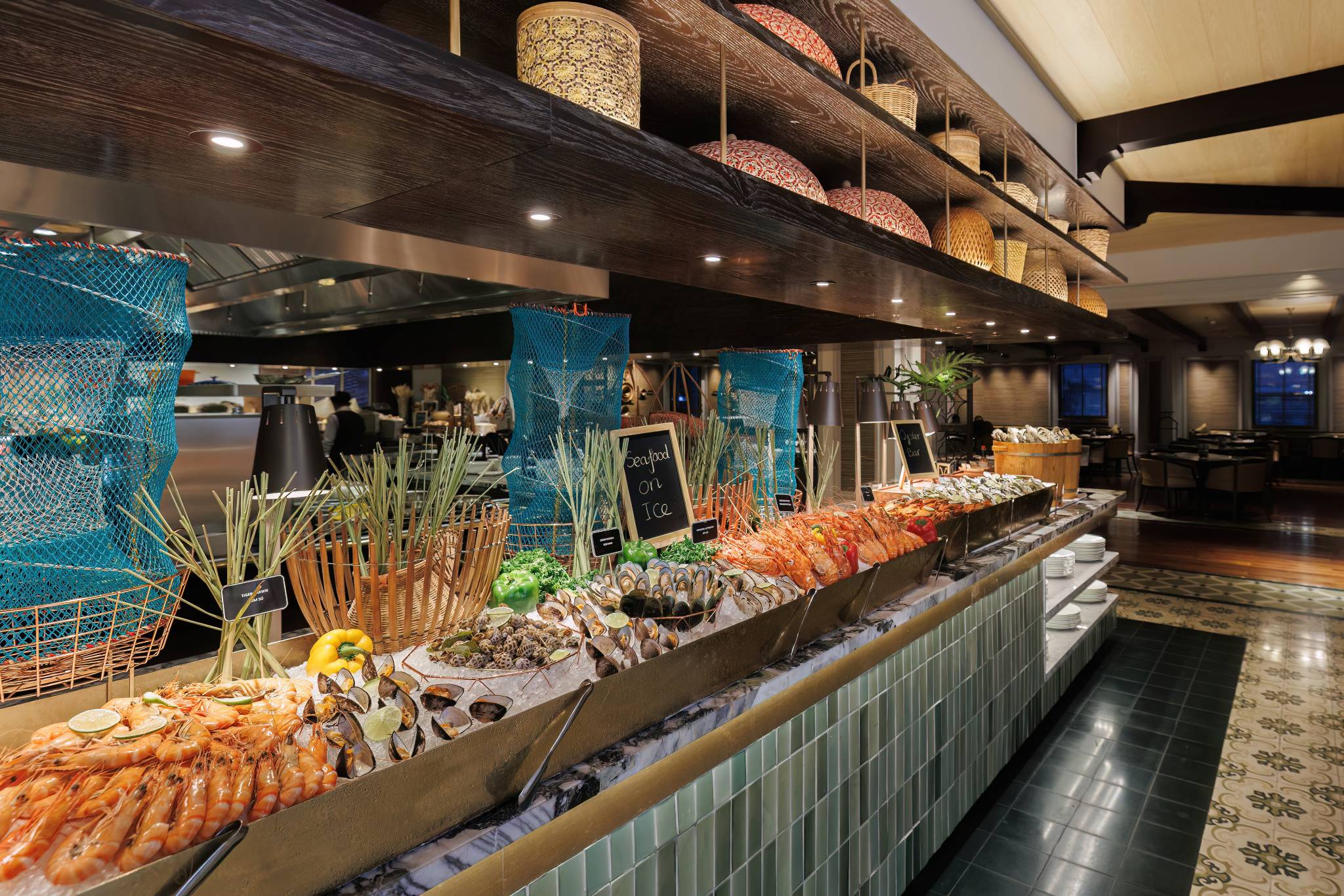 C'est La Vie Restaurant