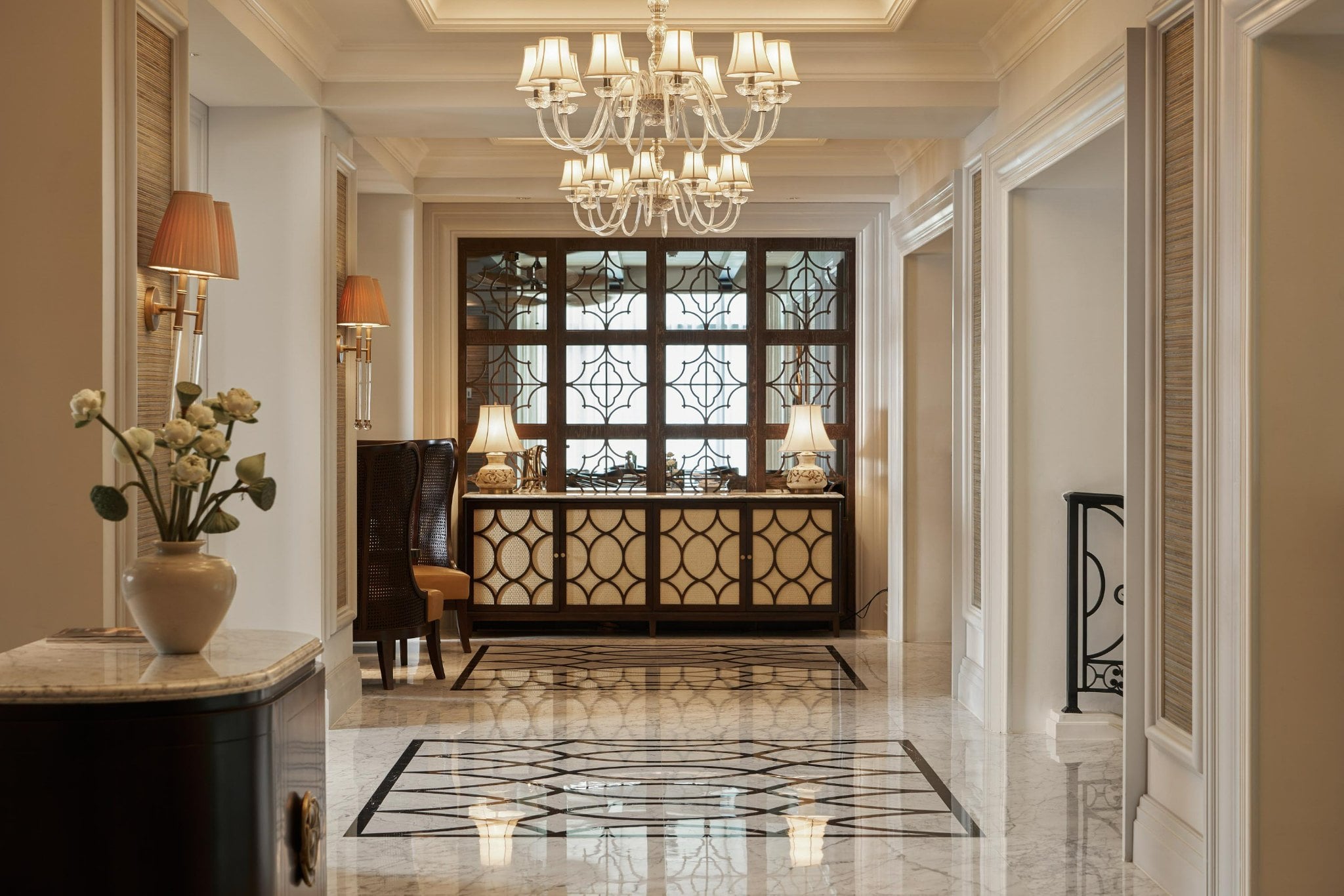 C'est La Vie Restaurant