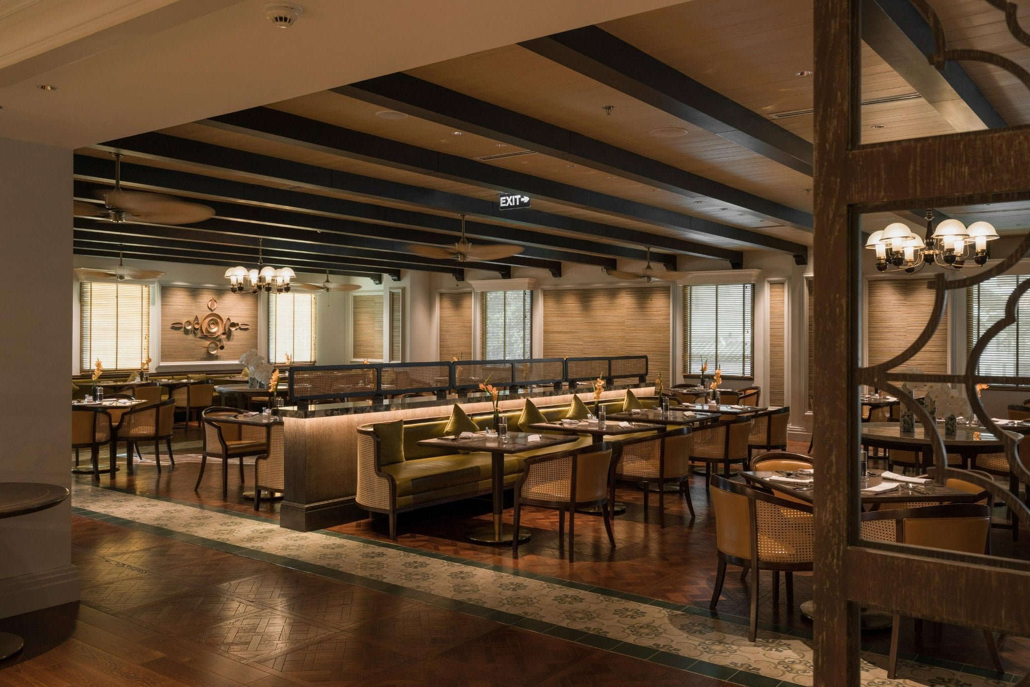 C'est La Vie Restaurant