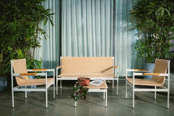 sofa-may-nhua-ngoai-troi