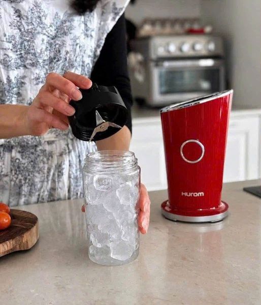 Máy xay sinh tố cá nhân HUROM nhỏ gọn