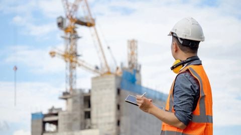 VÌ SAO TIẾN ĐỘ CÔNG TRÌNH ĐANG TRỞ THÀNH YẾU TỐ QUYẾT ĐỊNH CHI PHÍ XÂY DỰNG?