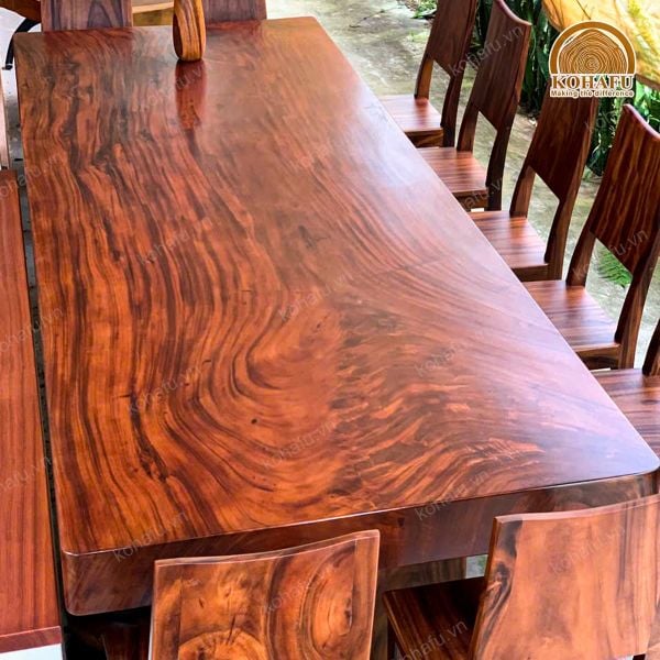 VÌ SAO MẶT BÀN GỖ ME TÂY NGUYÊN TẤM KÍCH THƯỚC LỚN NGÀY CÀNG KHAN HIẾM?