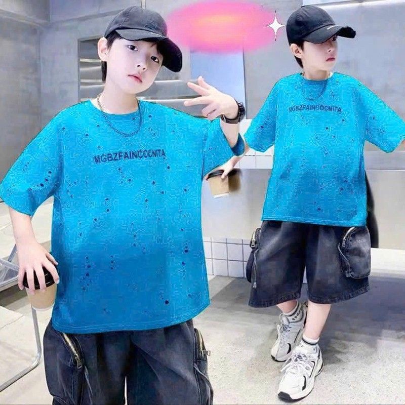 Bộ jean loang túi nổi