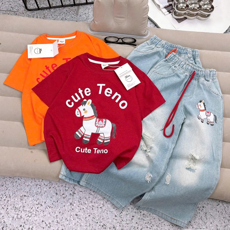 Bộ jean dài bé gái ngựa Cute