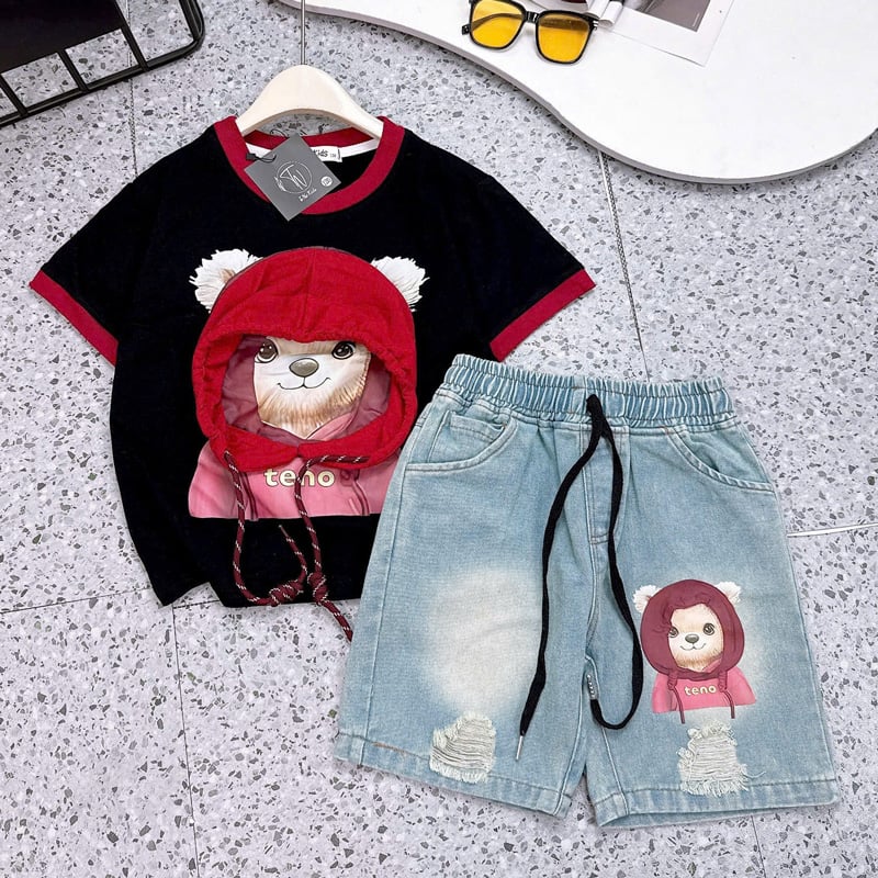 Bộ short jean bé gái chó đội nón