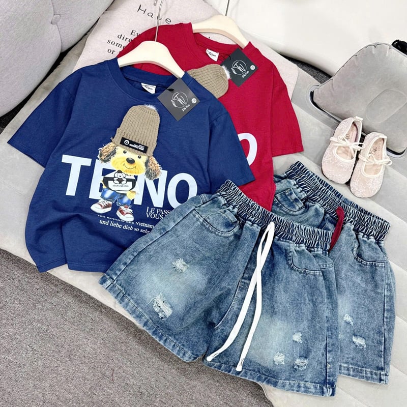 Bộ short jean bé gái hình chó pháp