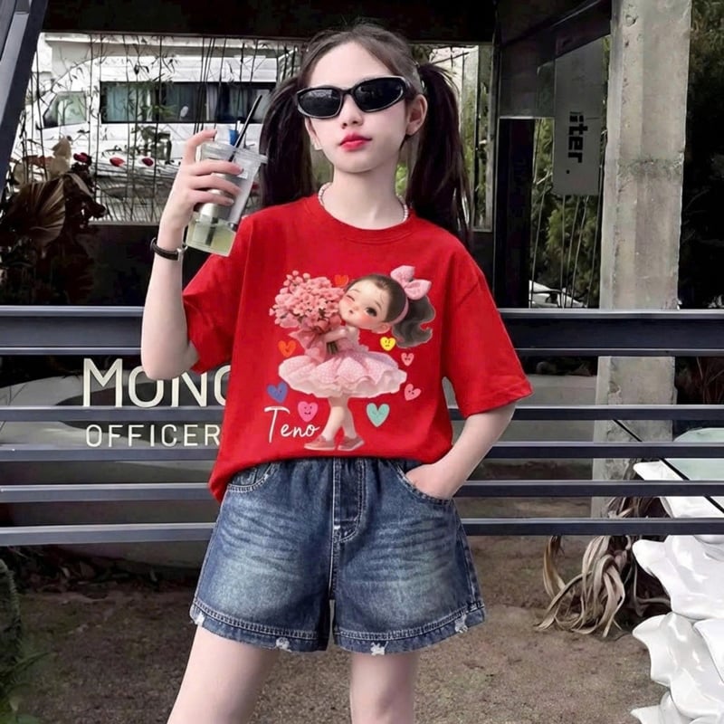 Bộ short jean bé gái cô gái ôm hoa
