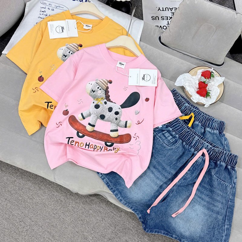 Bộ short jean bé gái ngựa Happy