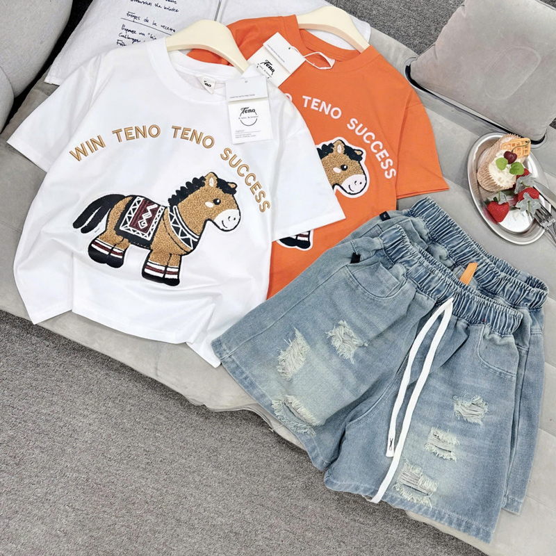 Bộ short jean bé gái ngựa xù Win