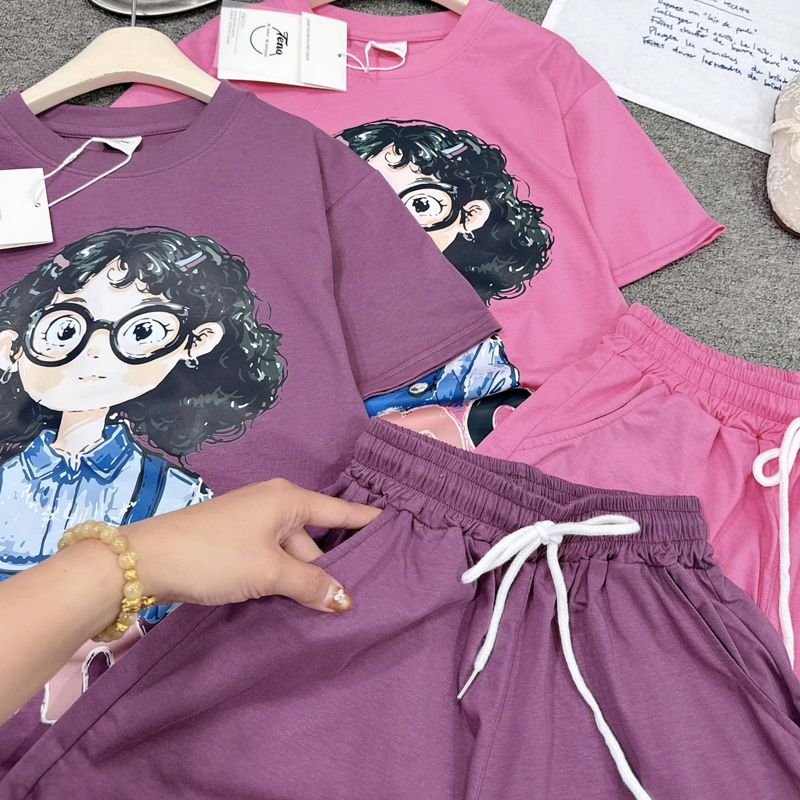 Bộ short thun bé gái cô gái tóc xù