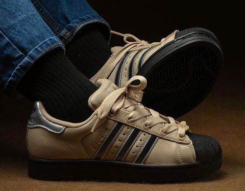 Giày Adidas Superstar II – Biểu tượng huyền thoại khoác lên phong thái tươi mới