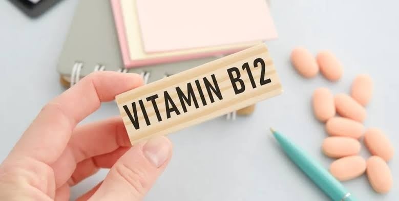 8 dấu hiệu cảnh báo thiếu vitamin B12 bạn cần biết