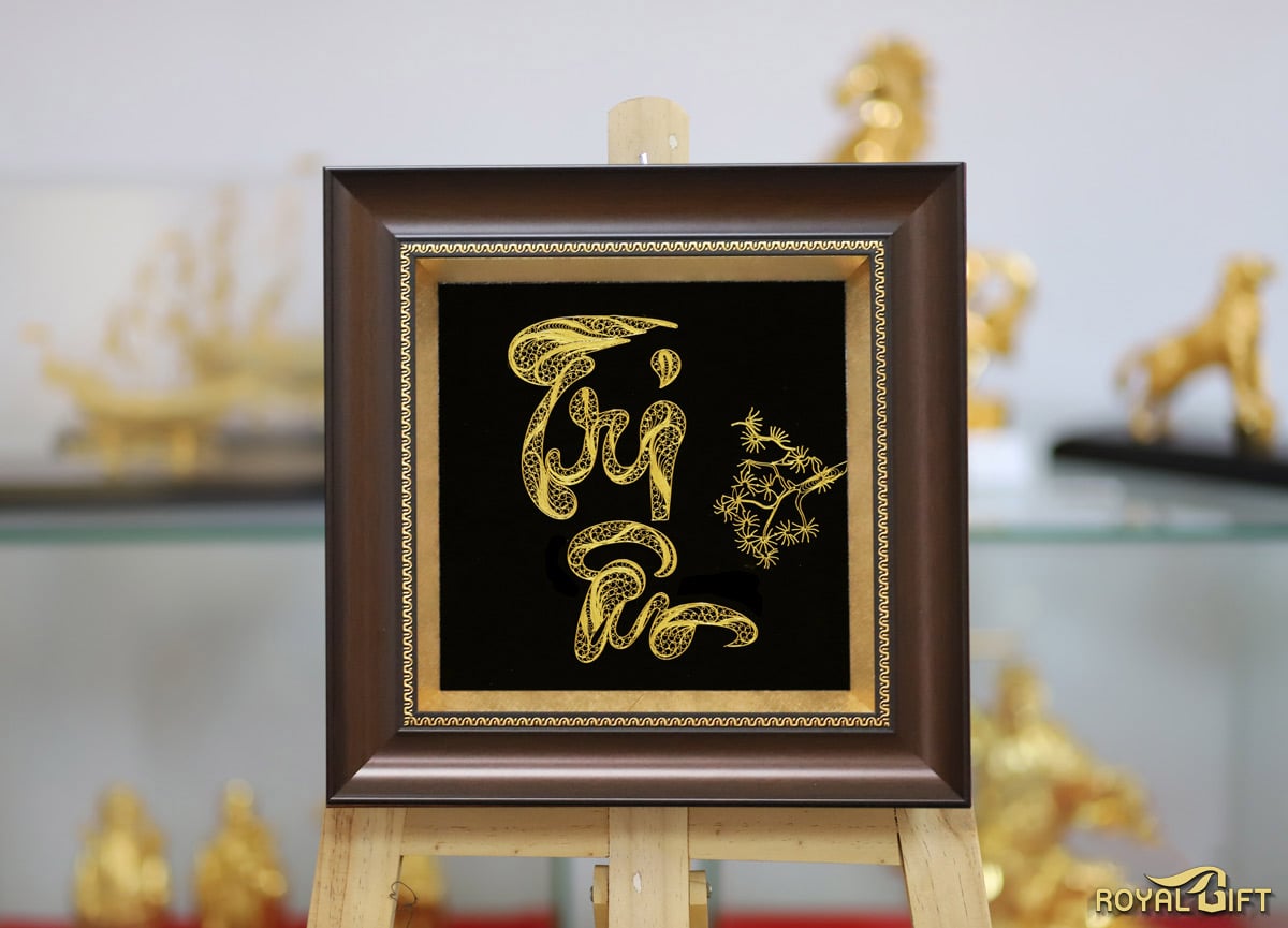 Tranh thư pháp chữ Tri Ân mạ vàng 24K