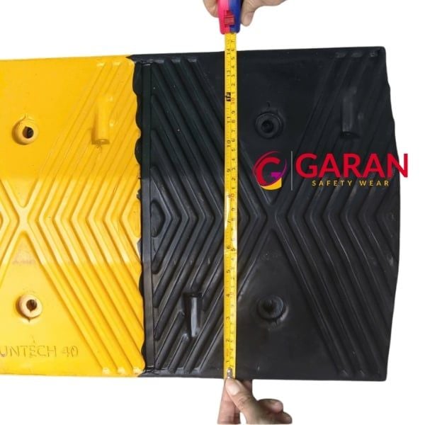 Gờ giảm tốc cao su nhựa