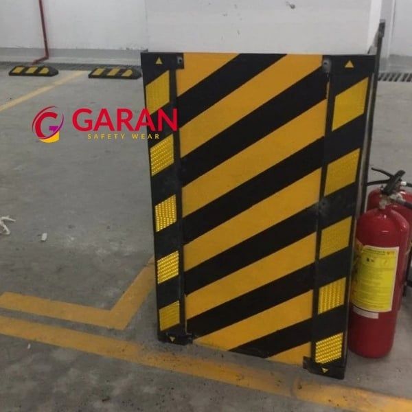 Ốp cột cao su chữa V