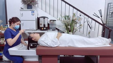 Đầu thủy trị liệu trong AquaMoxa là gì mà đẳng cấp hơn gội dưỡng sinh thông thường?