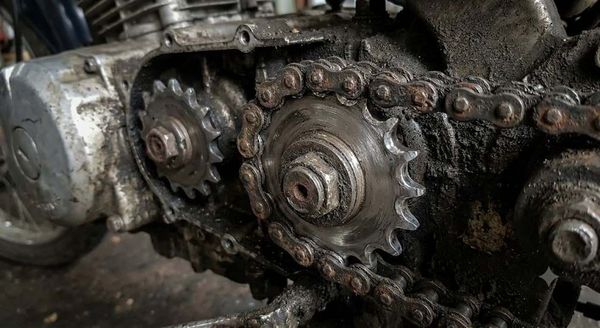 dấu hiệu cần vệ sinh nhông sên dĩa