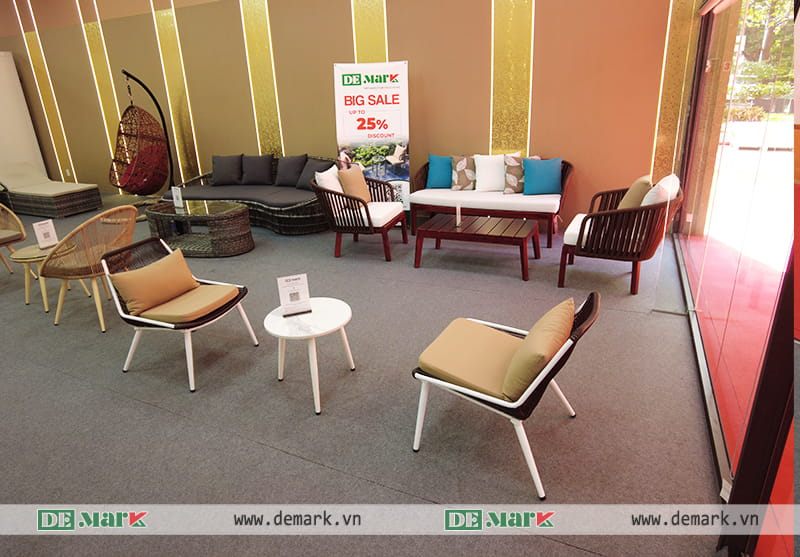 Sofa, bàn ghế và nội thất ngoài trời Demark được trưng bày tại Vietbuild 2026.