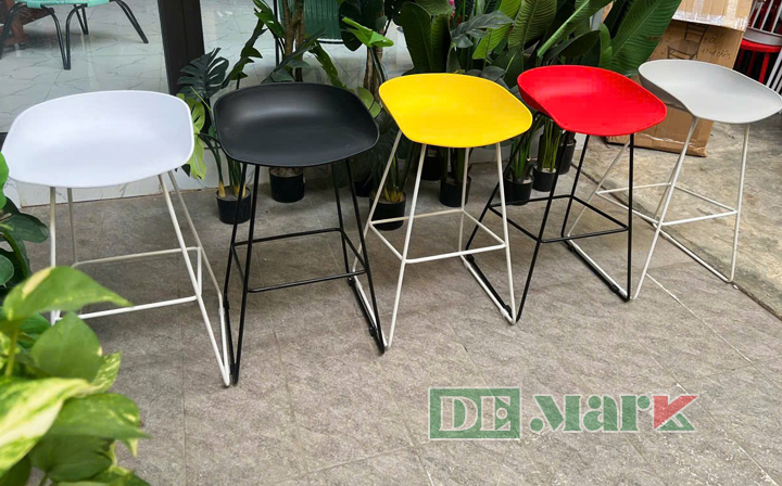 Ghế bar MTN3021 sử dụng tại đảo bếp hiện đại