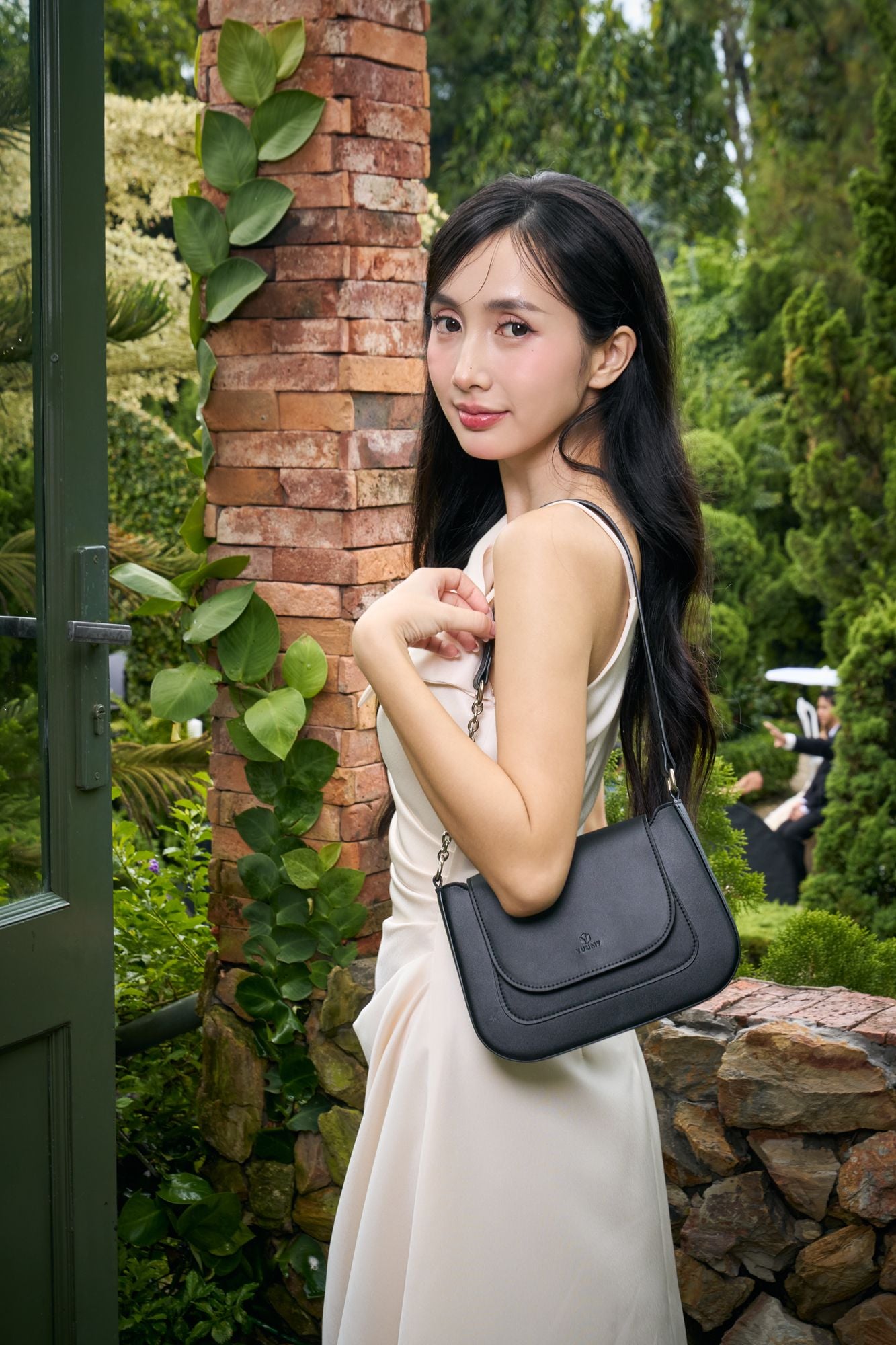 Túi Yuumy (Thời trang nữ nắp gập bo viền tối giản size 22 - Túi đeo vai da Seasand YN342)