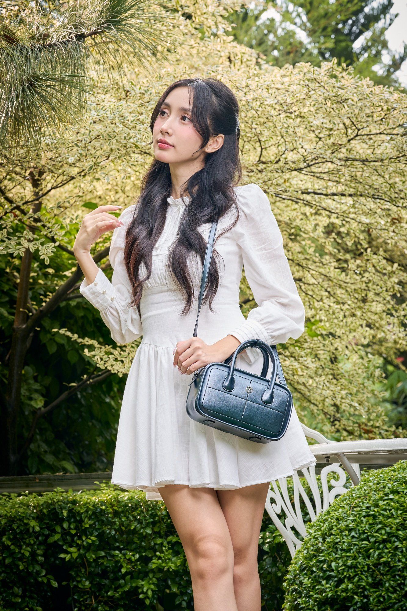 Túi Yuumy (Thời trang nữ bo góc phối chỉ nổi size 23 - Túi đeo chéo da Glossy YN303)