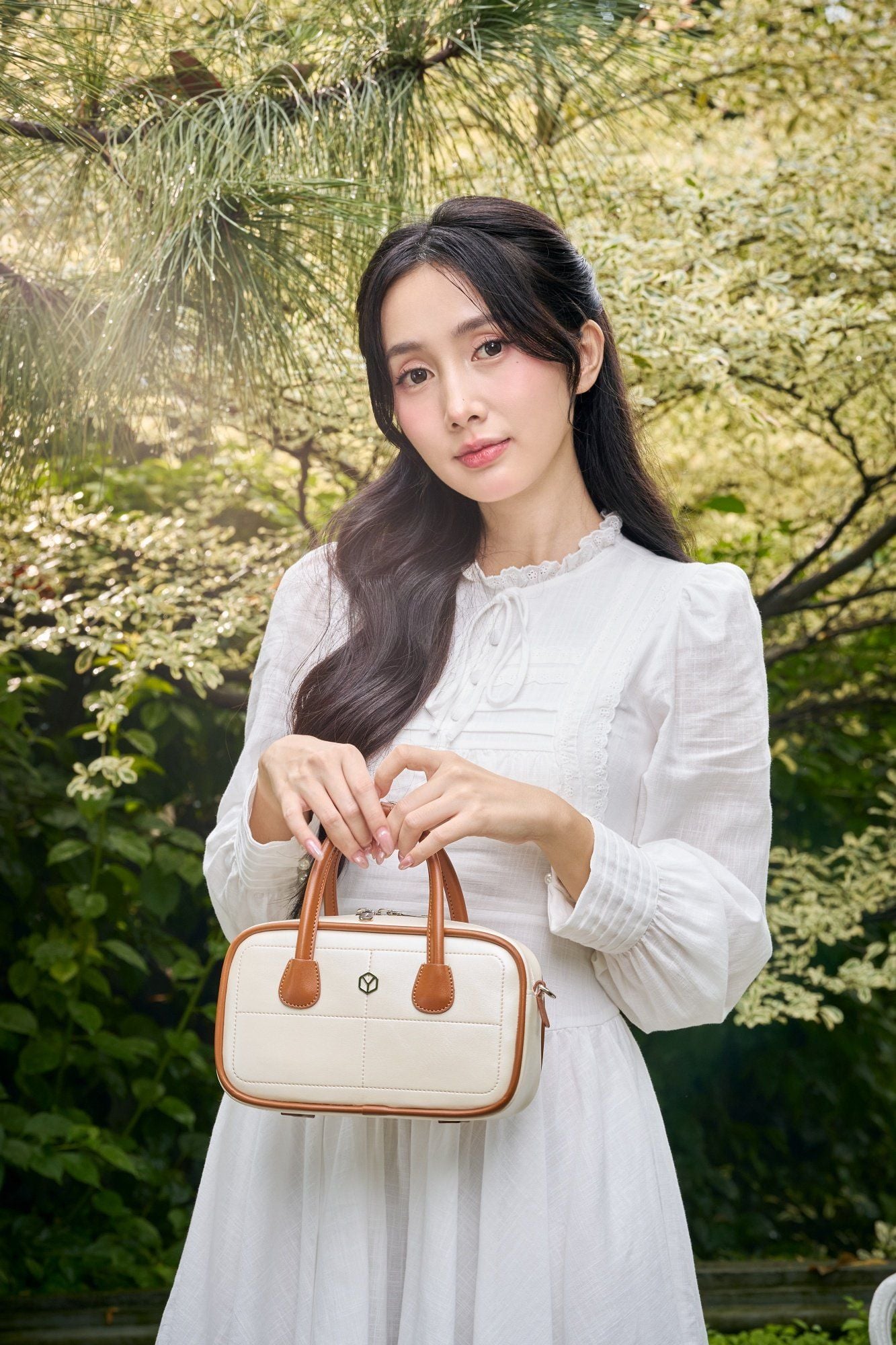 Túi Yuumy (Thời trang nữ bo góc phối chỉ nổi size 23 - Túi đeo chéo da Glossy YN303)