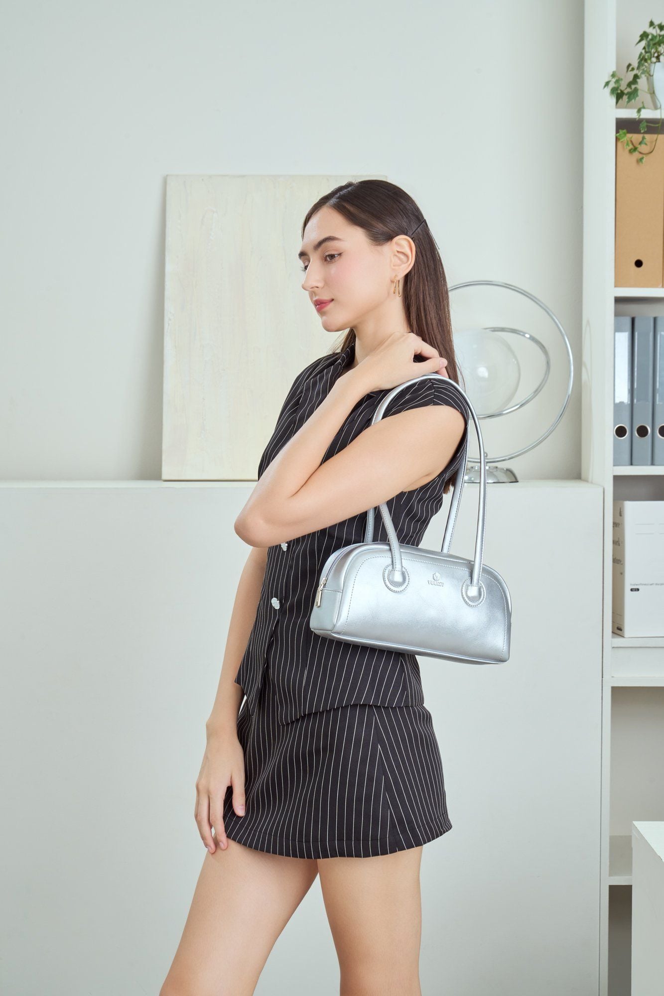 Túi Yuumy (Thời trang nữ kẹp nách thanh lịch - Túi đeo vai da Glossy YN309DT) màu đen ngọc trai