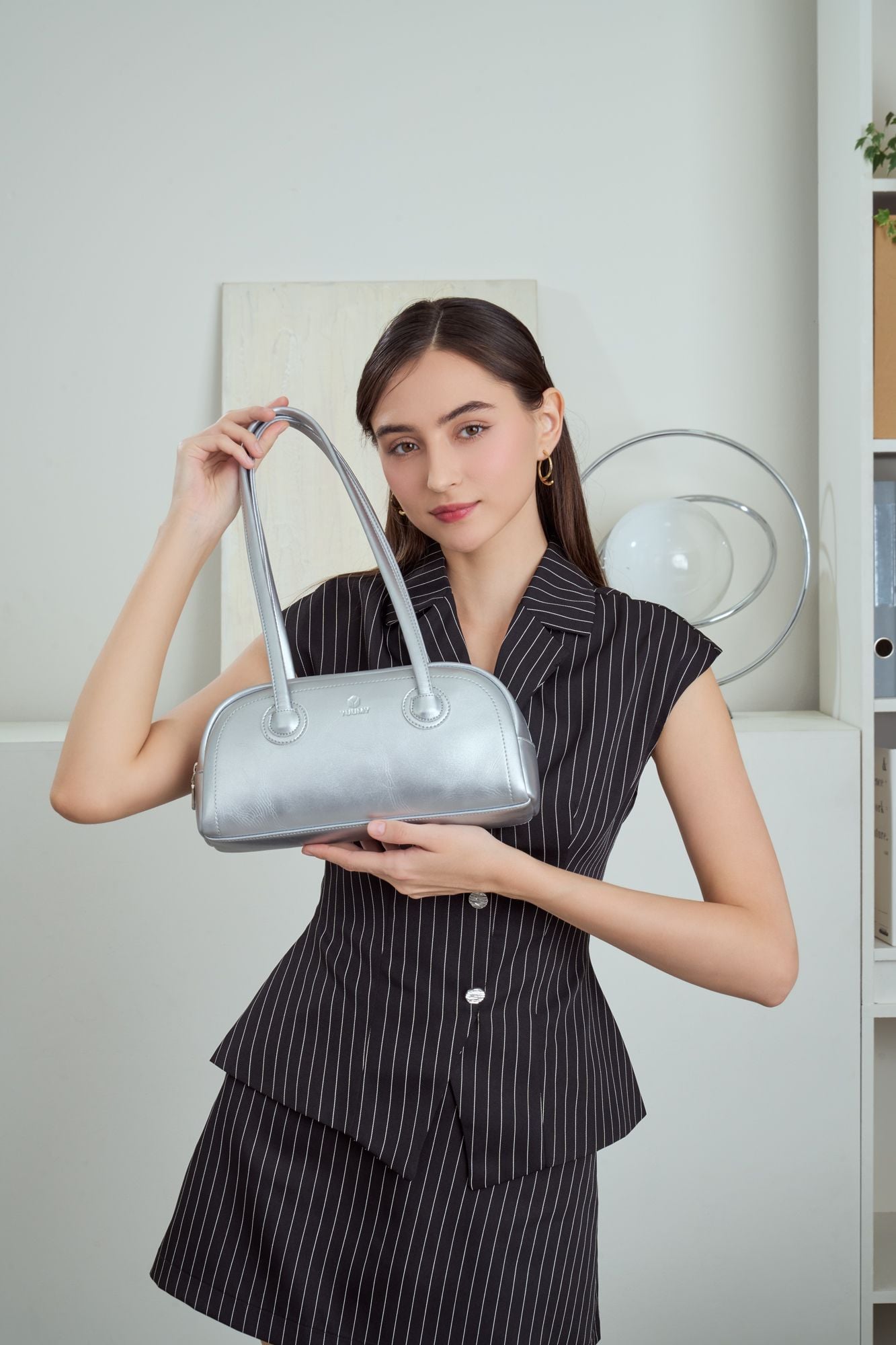 Túi Yuumy (Thời trang nữ kẹp nách thanh lịch - Túi đeo vai da Glossy YN309DT) màu đen ngọc trai