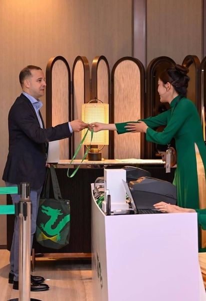 quà tặng 10 năm thành lập công ty