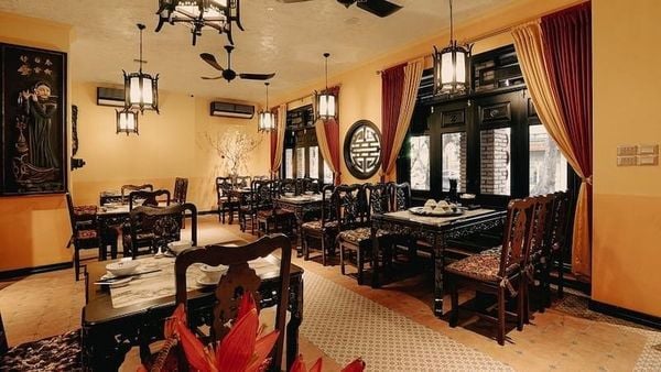 quán ăn tối gần nhà tù Hỏa Lò