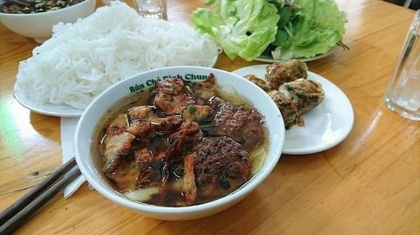 quán ăn trưa Hỏa Lò
