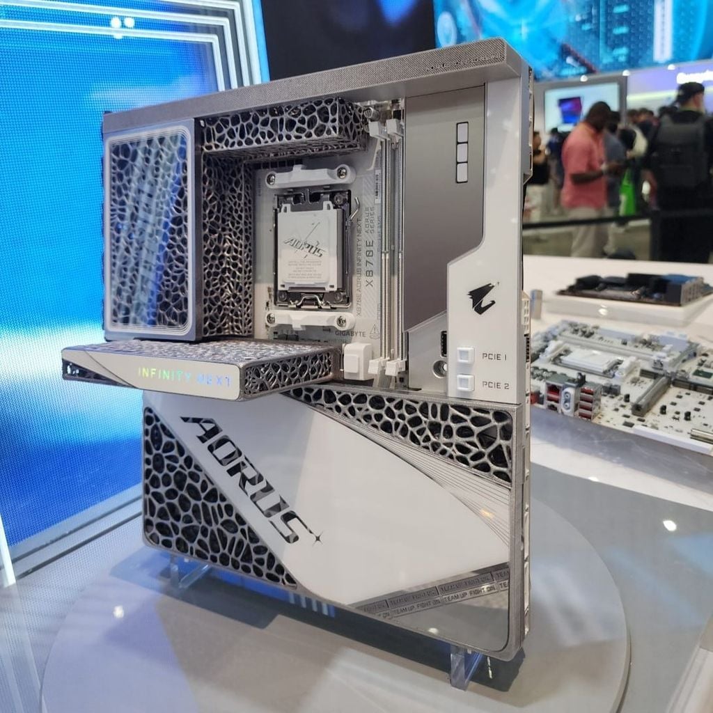 Cận cảnh AORUS X870E Infinity Next: Bo mạch chủ 64 phase nguồn, tản nhiệt in 3D phong cách vũ trụ cực độc