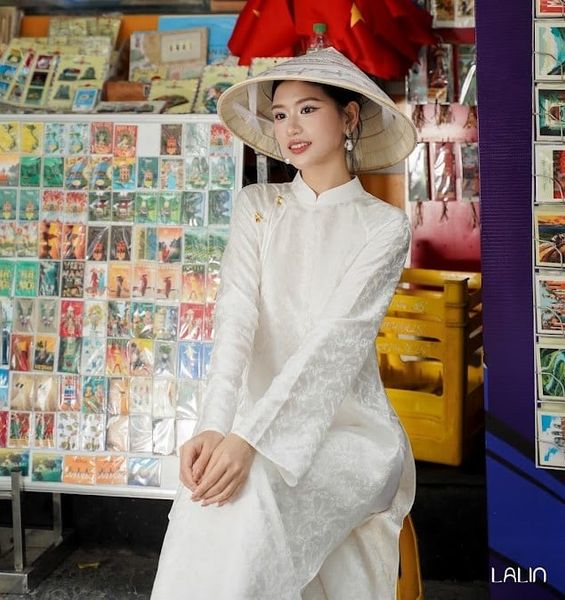 Top địa điểm chụp ảnh áo dài đẹp ở Hà Nội