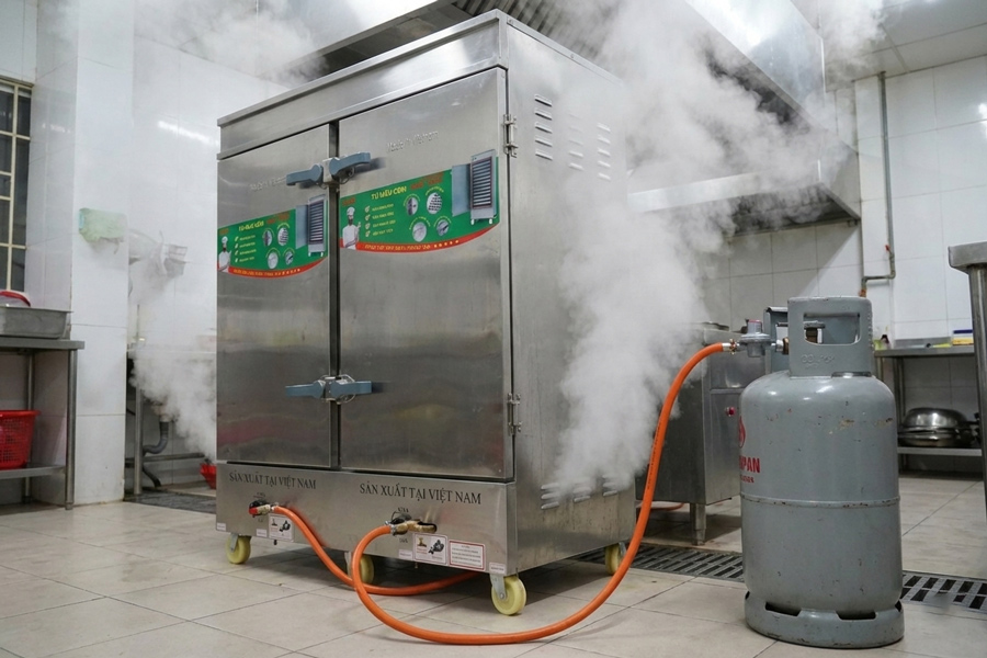 tủ cơm công nghiệp 24 khay gas không lo mất điện