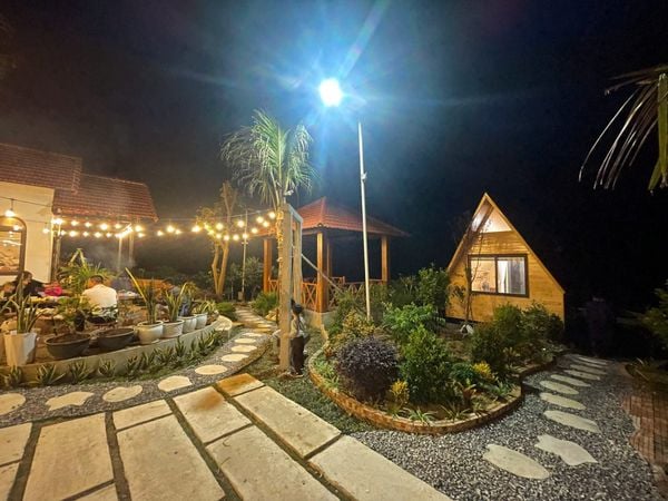 TẠI SAO ĐÈN NĂNG LƯỢNG MẶT TRỜI SỬ DỤNG MỘT THỜI GIAN LẠI SÁNG YẾU