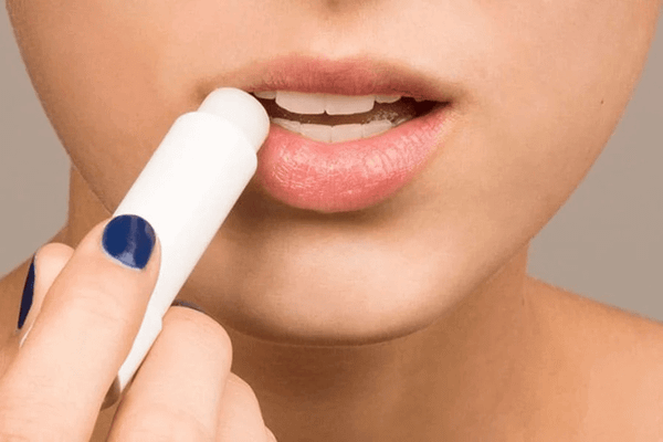 Son vitamin E sử dụng bao lâu thì hết thâm?