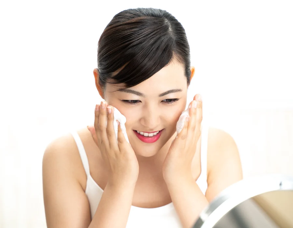 Sữa rửa mặt cho da treatment khác gì loại thông thường?