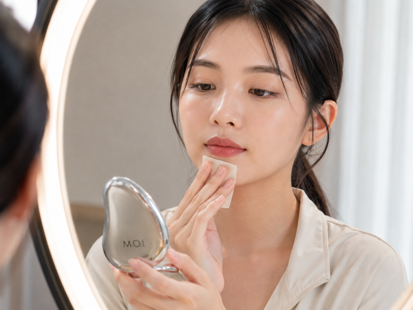Bông phấn mềm hỗ trợ dặm và tán Iconic Cushion