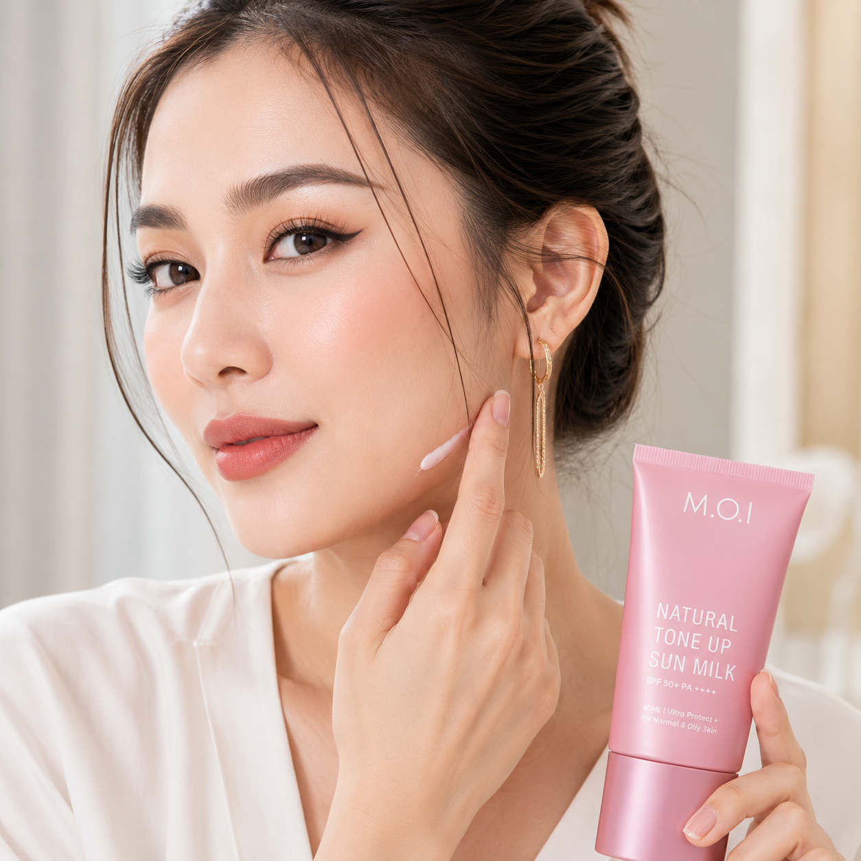 Thử phản ứng patch test kem chống nắng trên vùng quai hàm