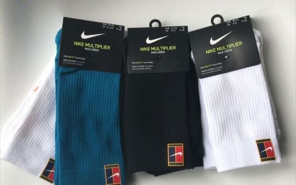 Vớ thể thao Nike Court