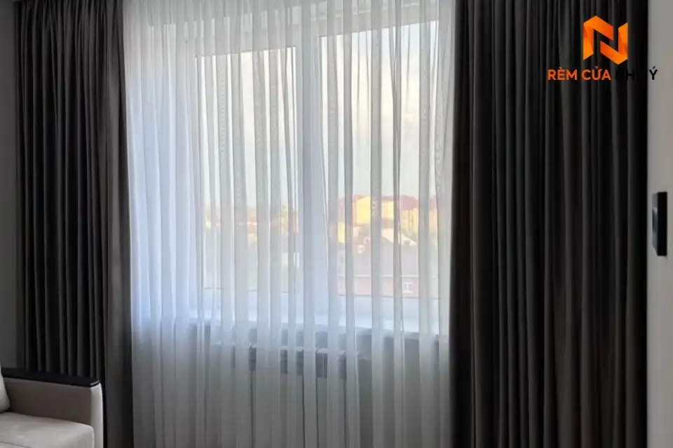 Đội ngũ kỹ thuật viên Như Ý Home trực tiếp thi công.