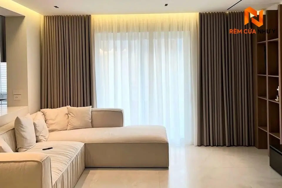 Đội ngũ kỹ thuật viên Như Ý Home trực tiếp đo đạc.