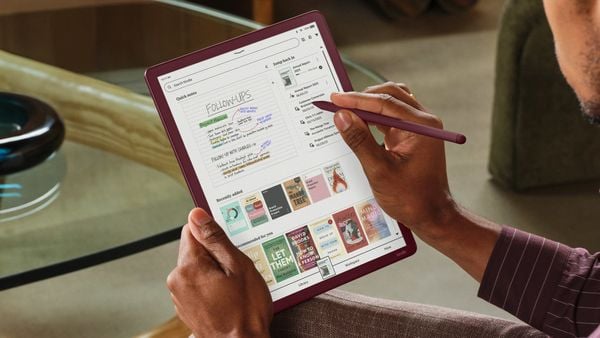 Máy đọc sách Kindle Scribe Colorsoft 2025