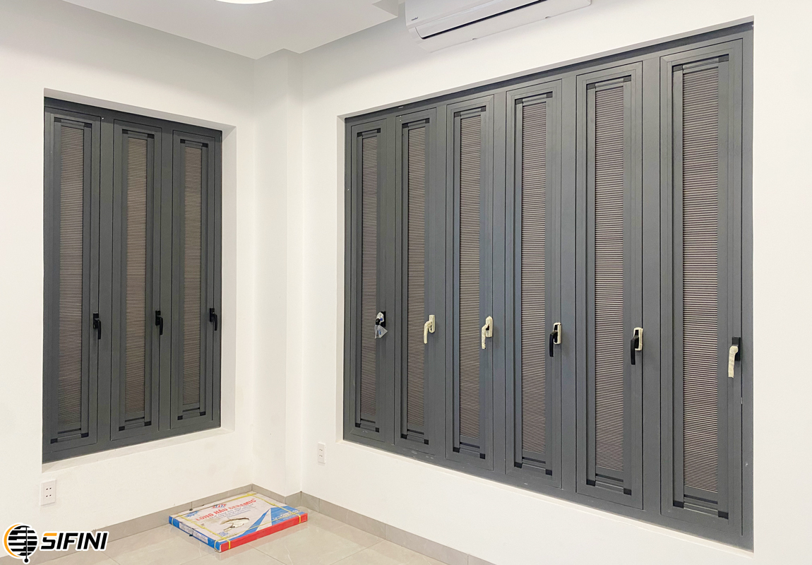 Rèm tổ ong gắn kính