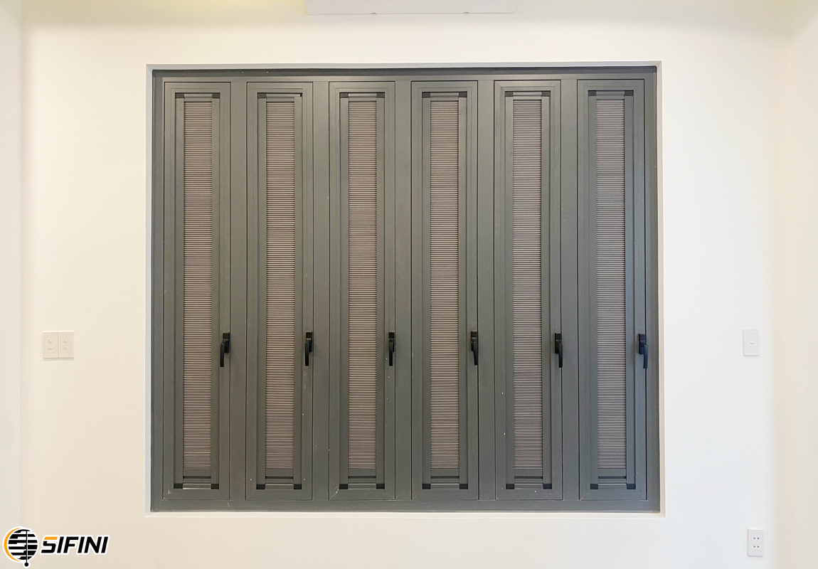 Rèm tổ ong gắn kính