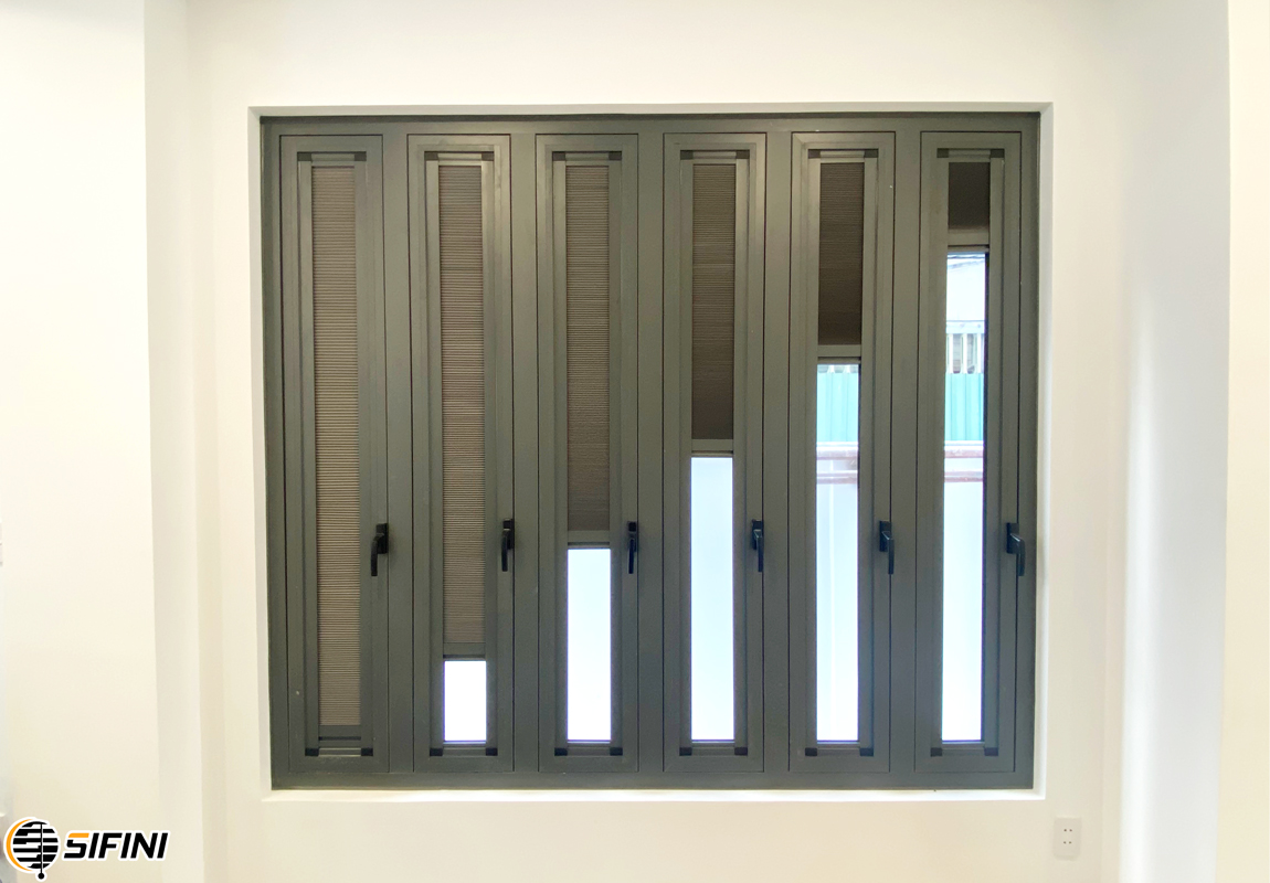 Rèm tổ ong gắn kính