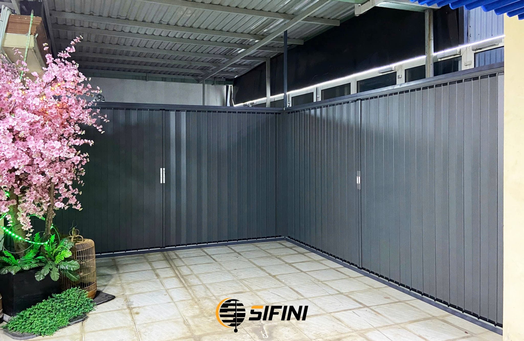 Cửa xếp lá nhựa màu trà