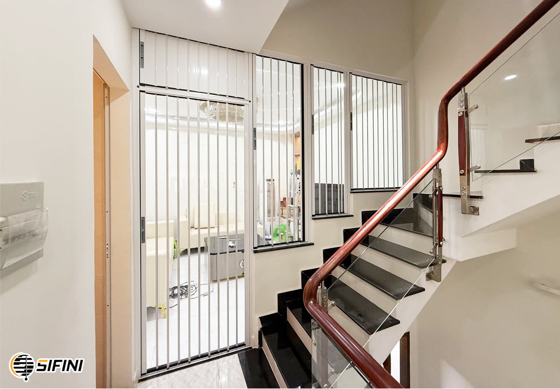 Cửa xếp lá nhựa trong