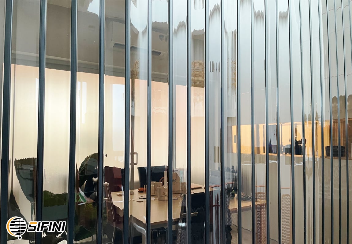 Cửa xếp lá nhựa trà